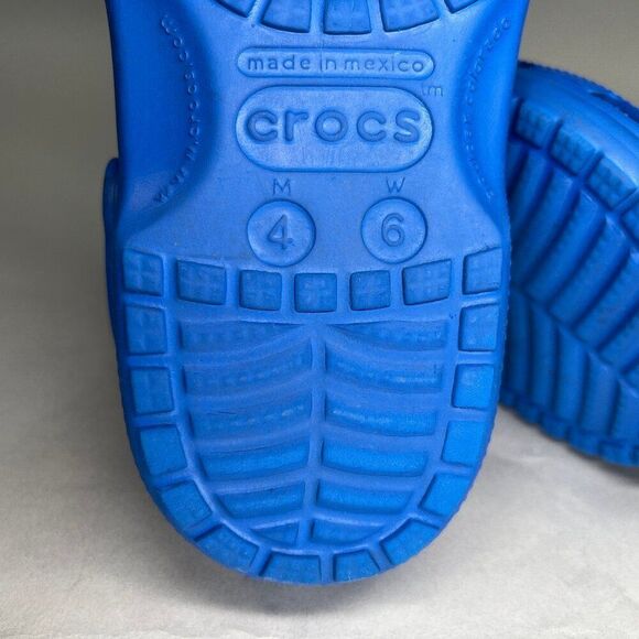 Crocs Classic Clogs Women's 6 Blue Outdoor Activewear Athletic Recovery Sandals - Picture 11 of 11